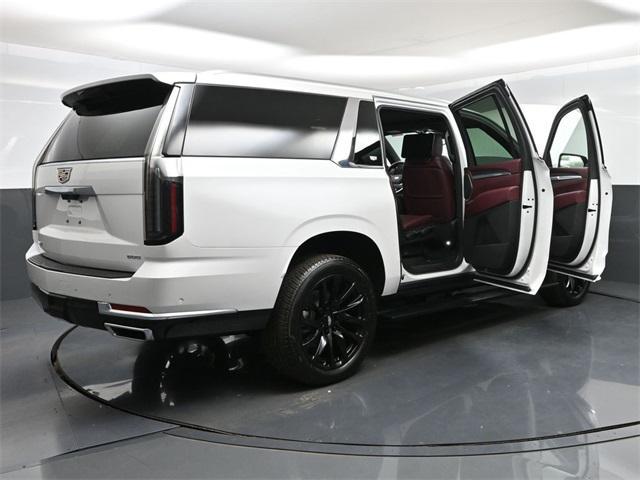 new 2025 Cadillac Escalade ESV car