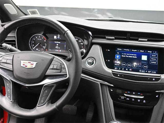 used 2022 Cadillac XT5 car, priced at $35,251