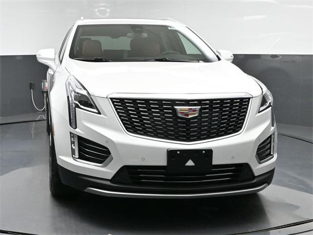 new 2025 Cadillac XT5 car, priced at $56,710