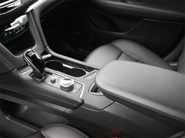 used 2022 Cadillac XT5 car