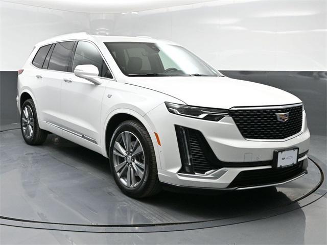 used 2022 Cadillac XT6 car, priced at $38,364