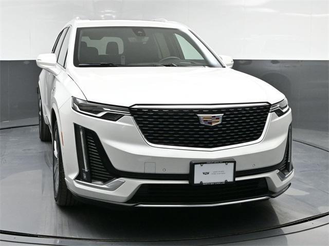 used 2022 Cadillac XT6 car, priced at $38,364