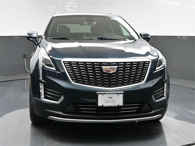 new 2025 Cadillac XT5 car, priced at $54,615