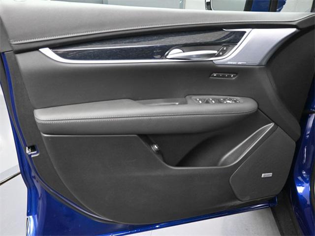 new 2025 Cadillac XT5 car, priced at $56,110