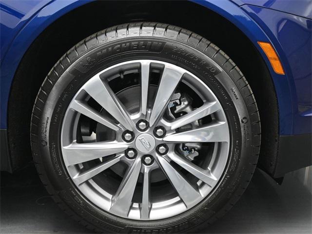 new 2025 Cadillac XT5 car, priced at $56,110