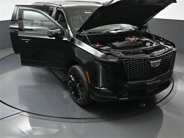 new 2025 Cadillac Escalade ESV car