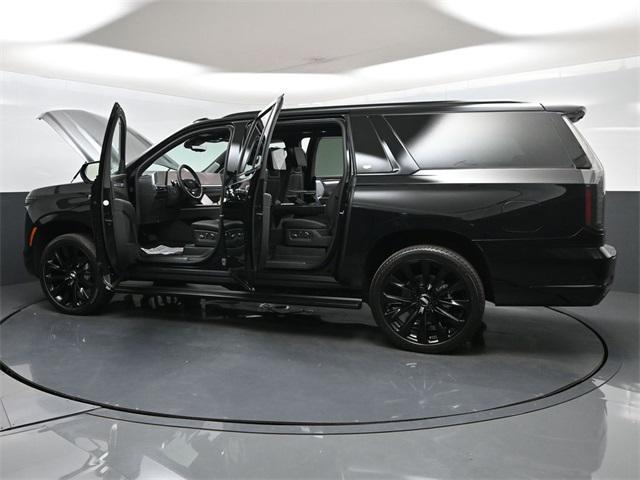 new 2025 Cadillac Escalade ESV car