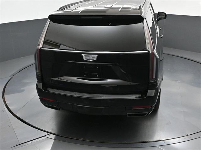 new 2025 Cadillac Escalade ESV car