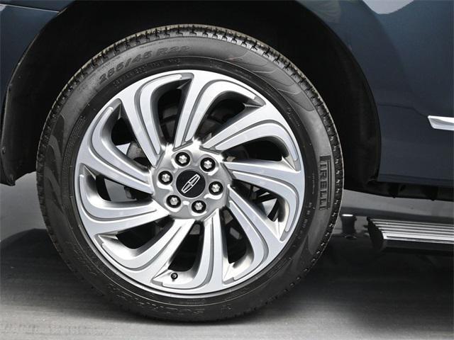used 2024 Lincoln Navigator car, priced at $67,864