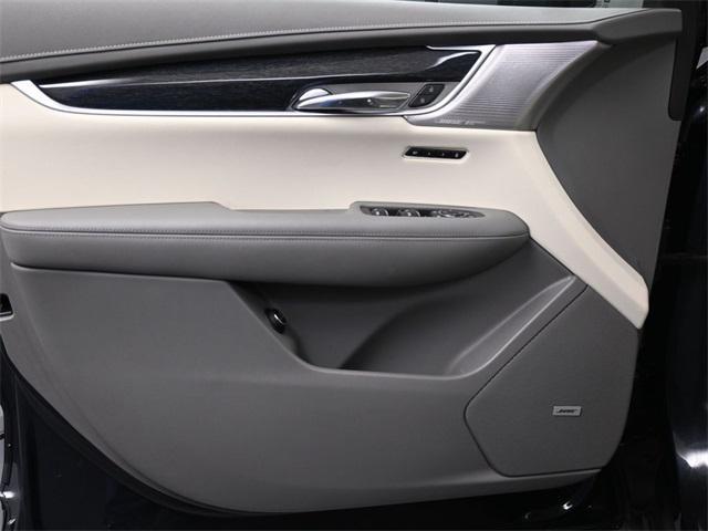 used 2022 Cadillac XT6 car, priced at $35,990