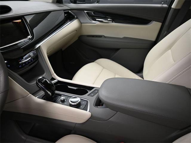 used 2022 Cadillac XT6 car, priced at $35,990