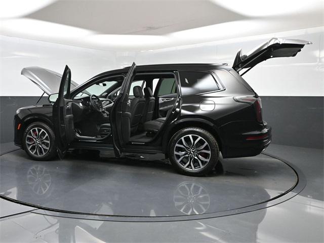 new 2025 Cadillac XT6 car, priced at $67,093