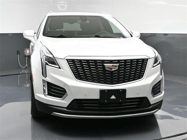 used 2023 Cadillac XT5 car, priced at $36,630