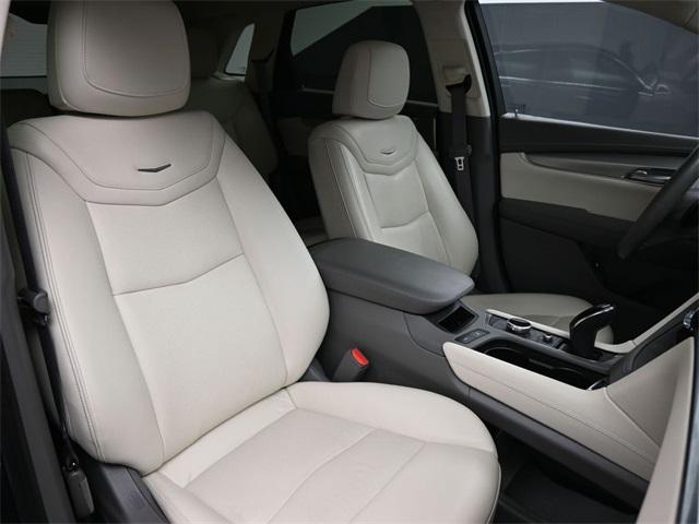 used 2022 Cadillac XT5 car, priced at $33,985