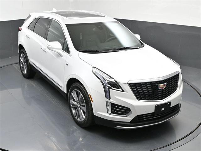 new 2025 Cadillac XT5 car, priced at $56,215