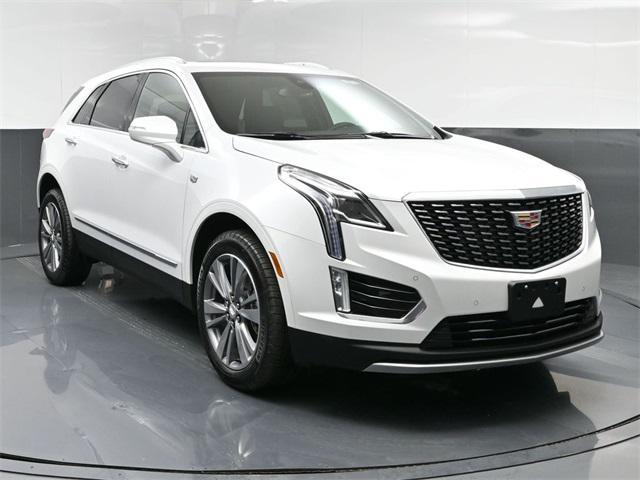 new 2025 Cadillac XT5 car, priced at $56,215