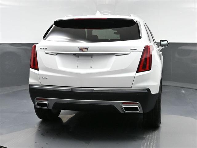 new 2025 Cadillac XT5 car, priced at $56,215