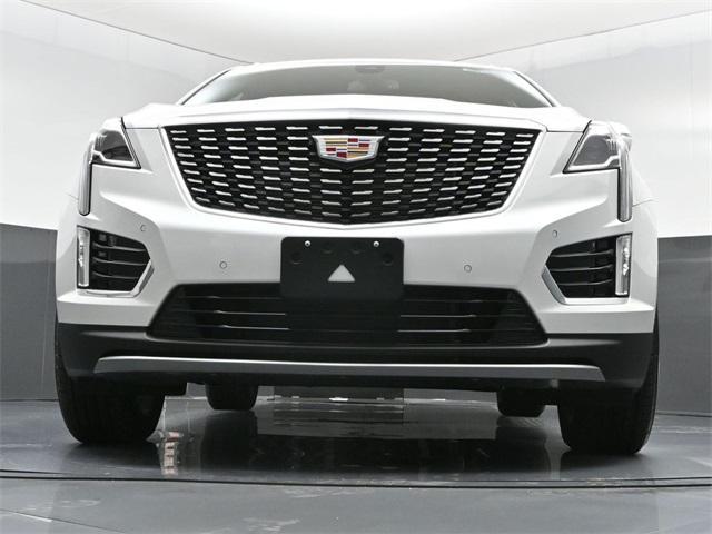 new 2025 Cadillac XT5 car, priced at $56,215