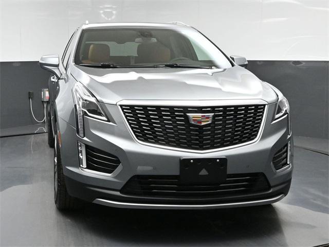 new 2025 Cadillac XT5 car, priced at $55,485