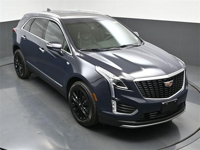 new 2025 Cadillac XT5 car, priced at $57,605