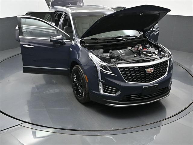 new 2025 Cadillac XT5 car, priced at $57,605