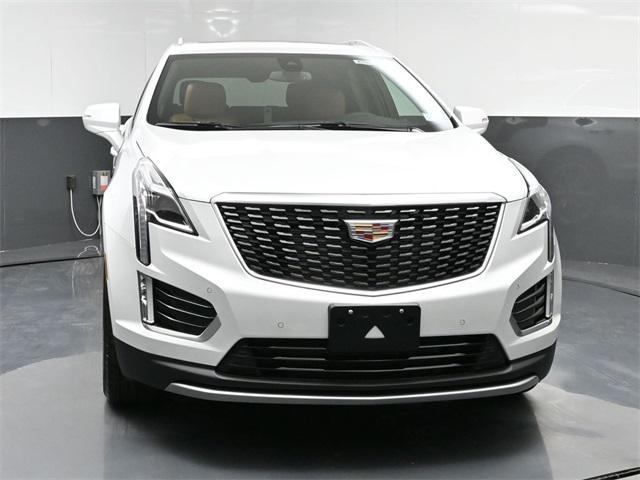 new 2025 Cadillac XT5 car, priced at $56,215