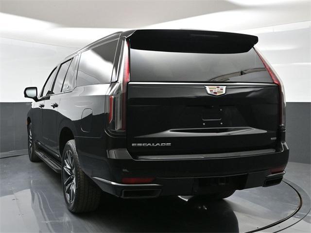 used 2023 Cadillac Escalade ESV car, priced at $69,126