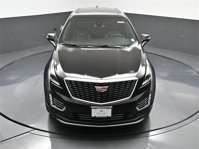 new 2025 Cadillac XT5 car, priced at $55,010