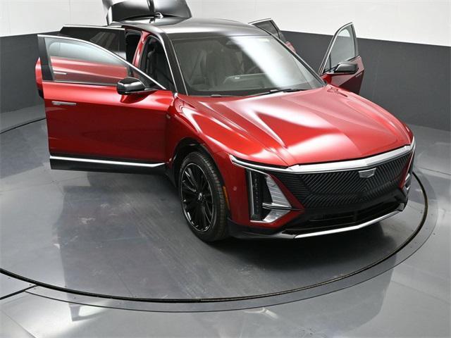 new 2025 Cadillac LYRIQ car, priced at $69,604