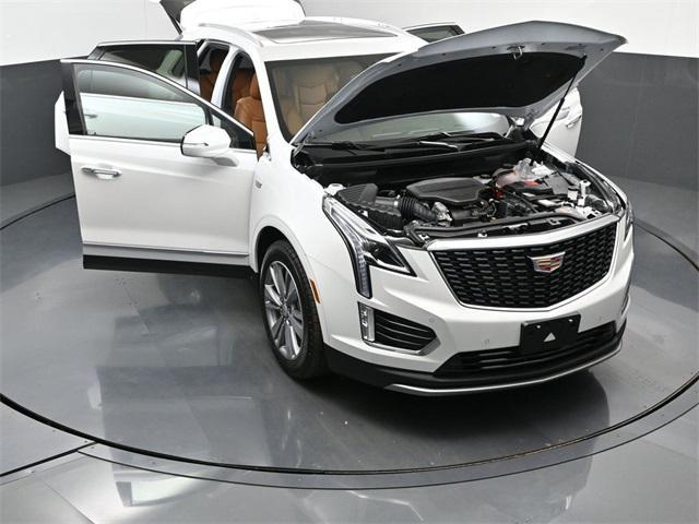 new 2025 Cadillac XT5 car, priced at $56,740