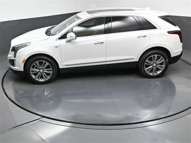 new 2025 Cadillac XT5 car, priced at $56,740