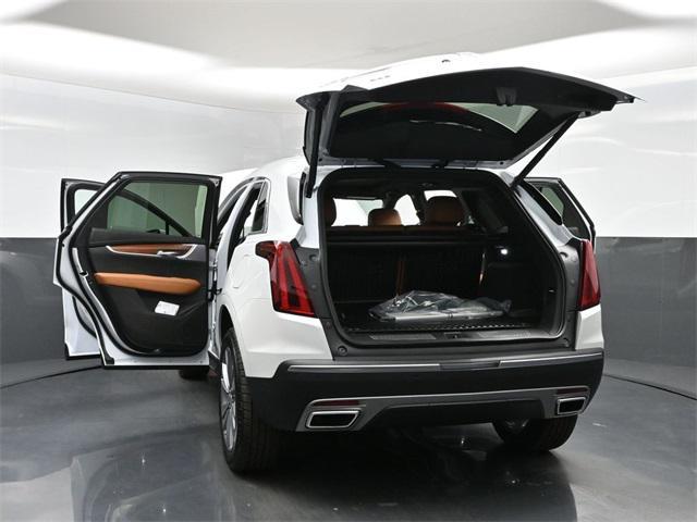 new 2025 Cadillac XT5 car, priced at $56,740