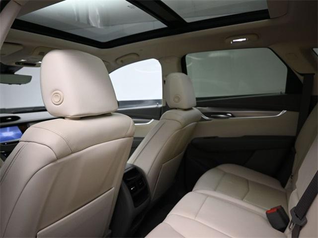 used 2022 Cadillac XT5 car, priced at $33,402