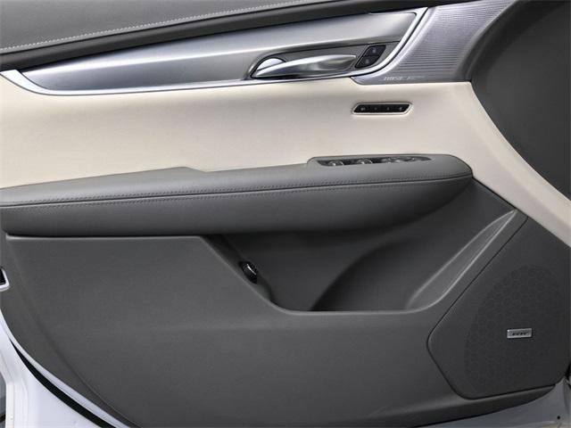 used 2022 Cadillac XT5 car, priced at $33,402