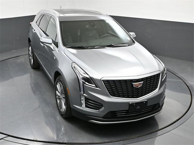 new 2025 Cadillac XT5 car, priced at $55,385