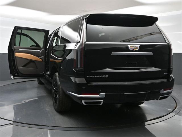 new 2025 Cadillac Escalade ESV car