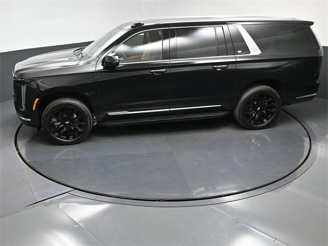 new 2025 Cadillac Escalade ESV car