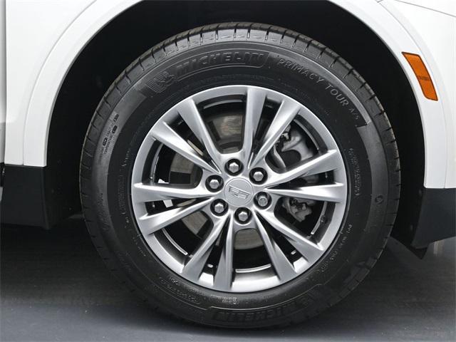 used 2022 Cadillac XT5 car, priced at $30,892