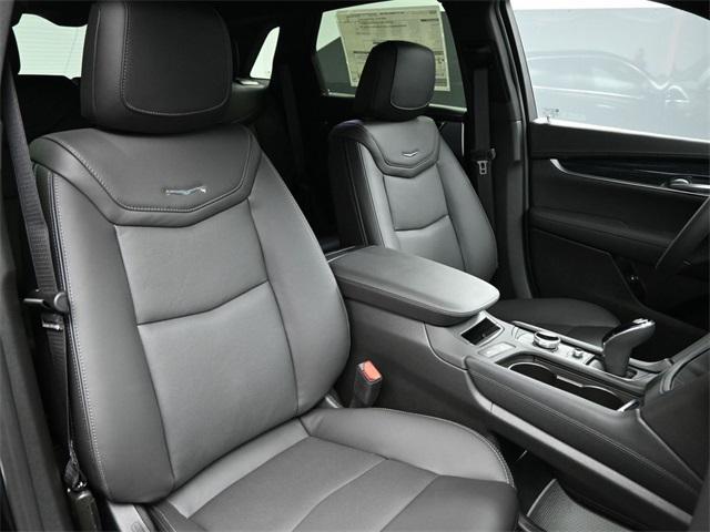 new 2025 Cadillac XT5 car, priced at $56,010