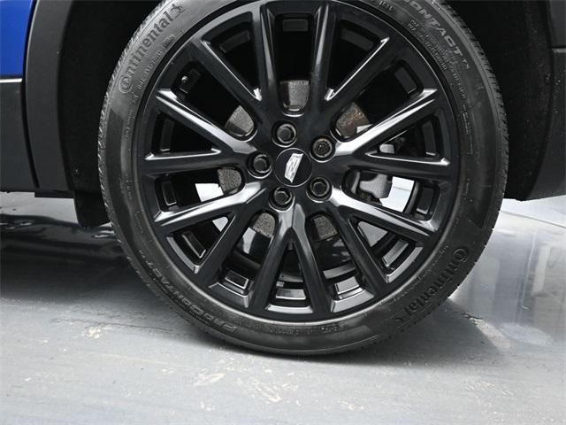 used 2022 Cadillac XT4 car, priced at $31,494