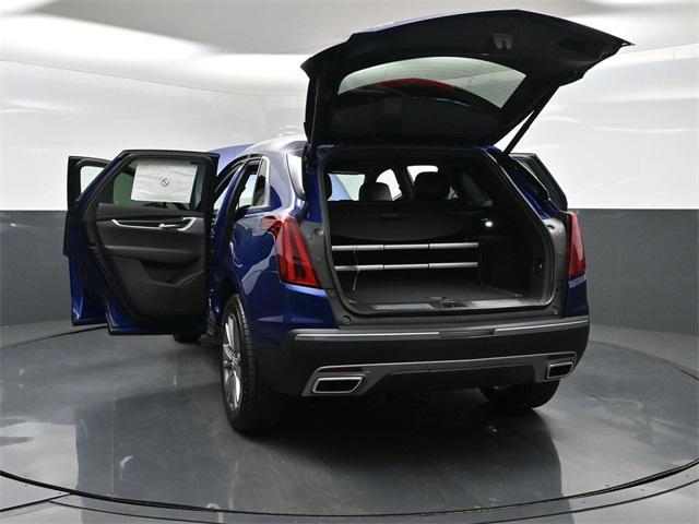 new 2025 Cadillac XT5 car, priced at $55,140