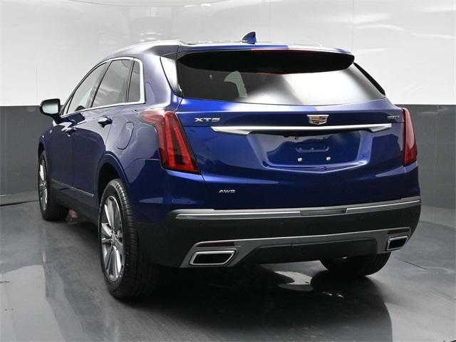new 2025 Cadillac XT5 car, priced at $55,140