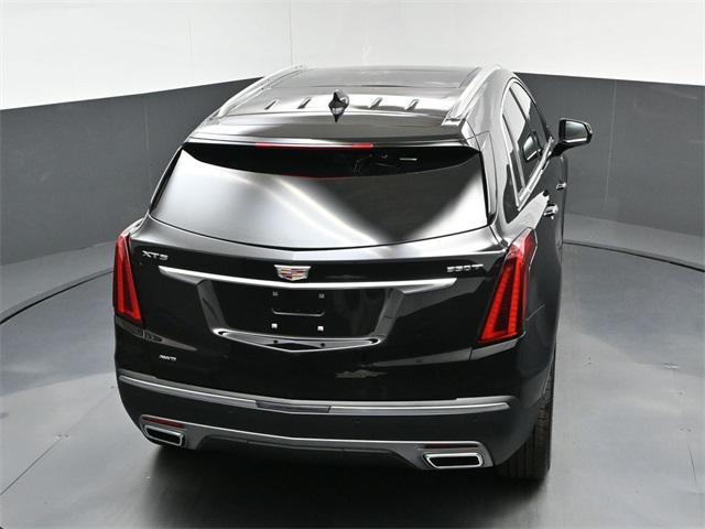 new 2025 Cadillac XT5 car, priced at $55,140