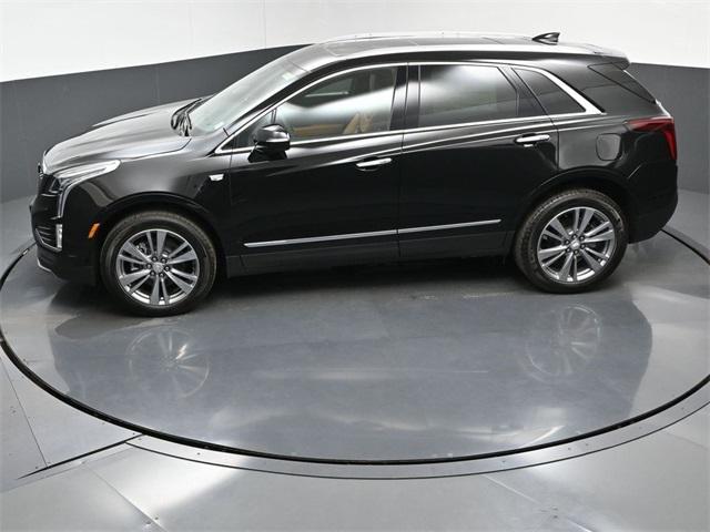 new 2025 Cadillac XT5 car, priced at $55,140