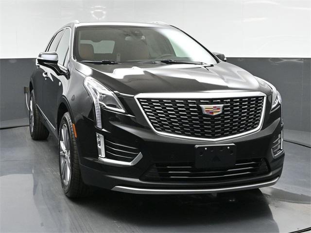 new 2025 Cadillac XT5 car, priced at $55,140