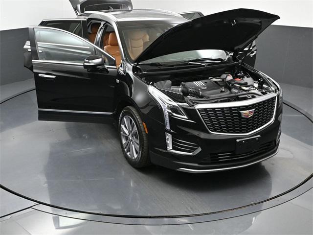 new 2025 Cadillac XT5 car, priced at $55,140