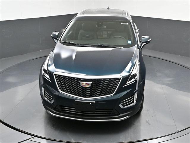 new 2025 Cadillac XT5 car, priced at $55,010