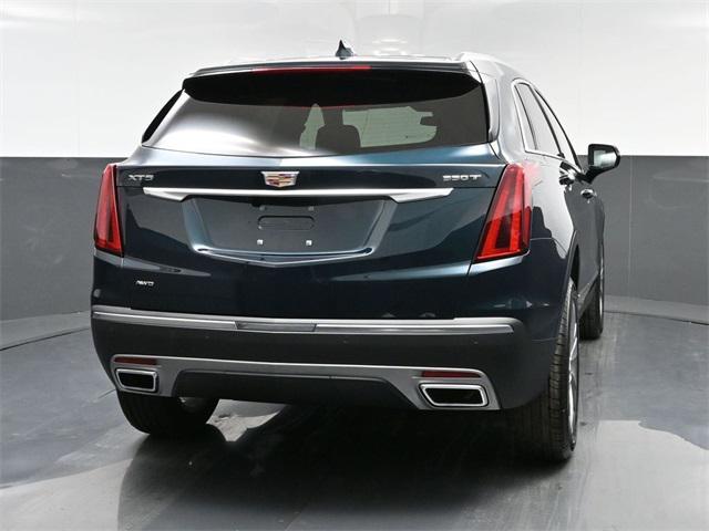 new 2025 Cadillac XT5 car, priced at $55,010