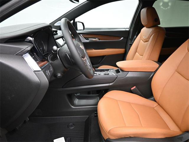 new 2025 Cadillac XT5 car, priced at $56,110
