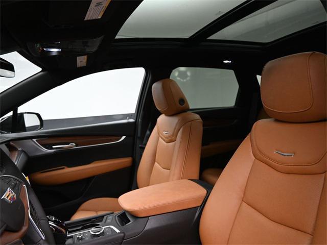 new 2025 Cadillac XT5 car, priced at $56,110